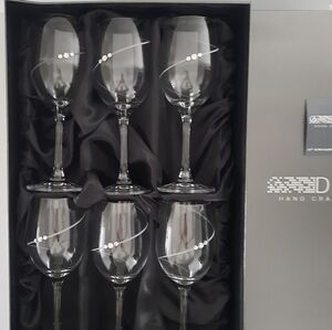 NWOT Wine glasses by Swarovski for Diamante